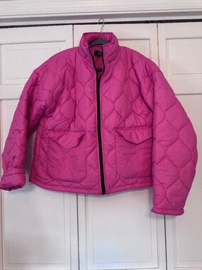 Heartbreak Pink Heart Quilted Puffer Jacket Women’s Medium